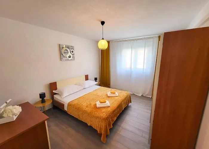 Violet Apartament Split